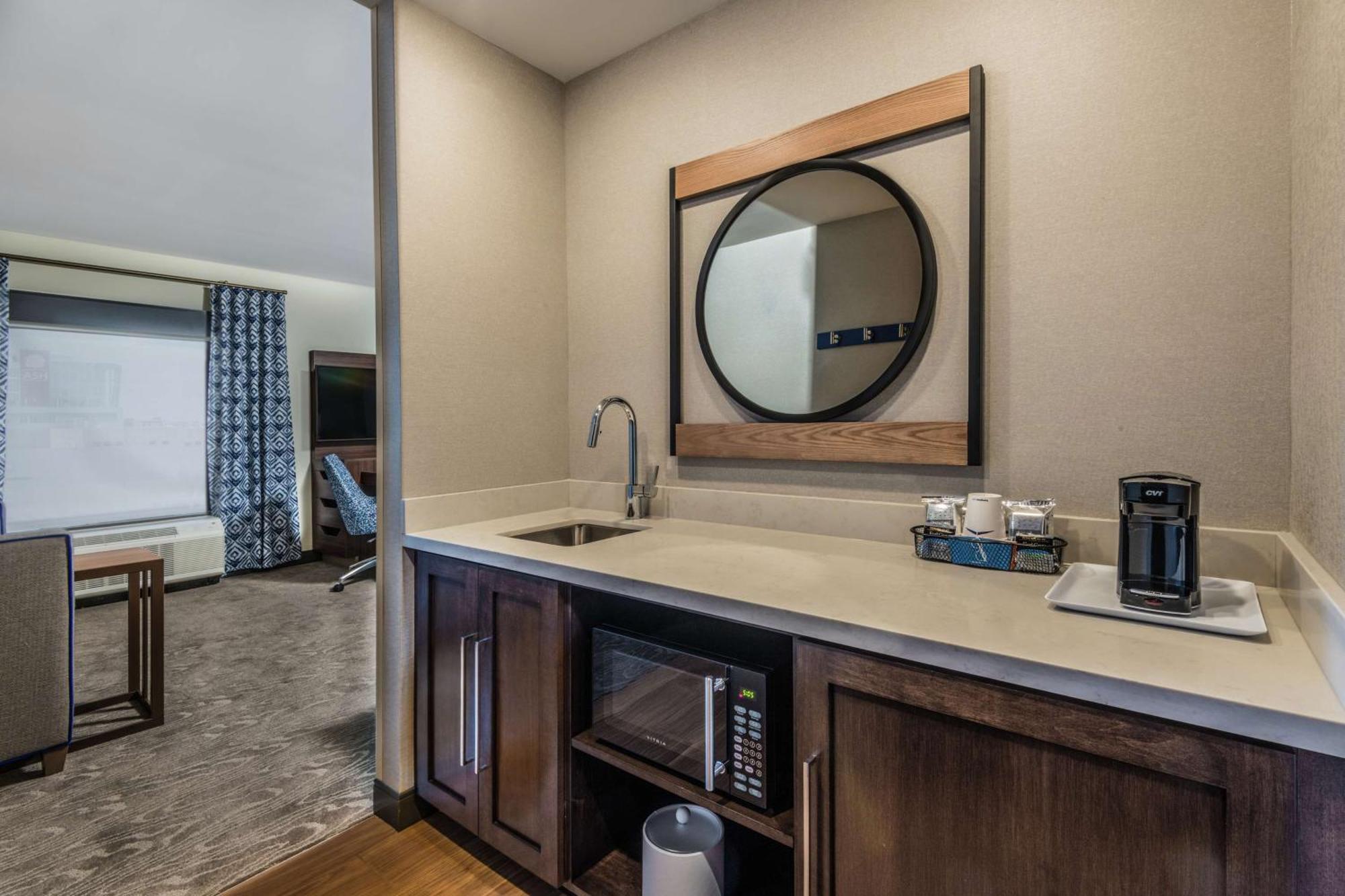 Hampton Inn & Suites Fort Wayne Downtown Esterno foto
