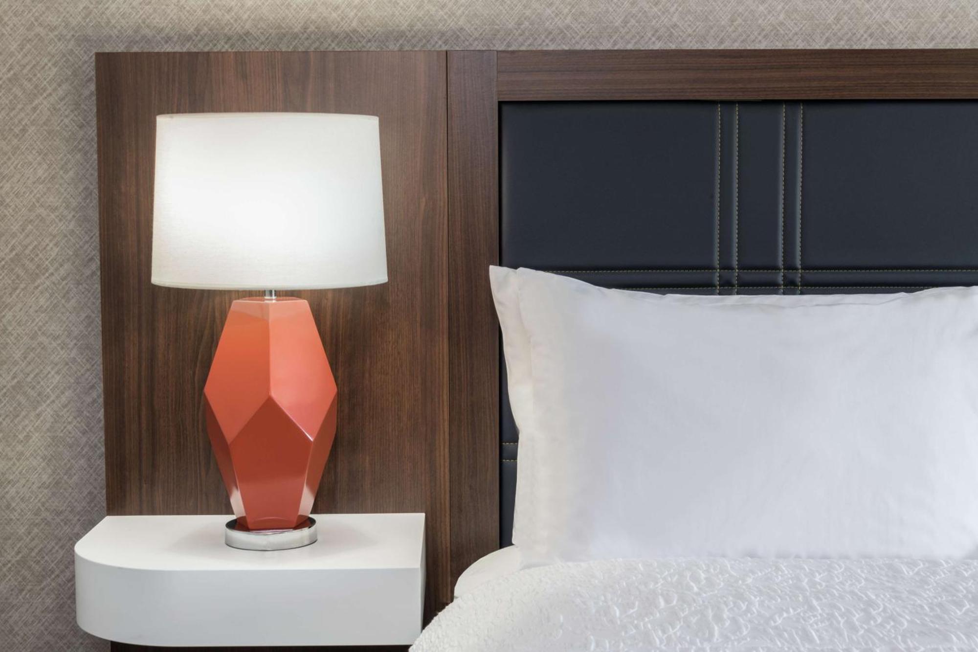 Hampton Inn & Suites Fort Wayne Downtown Esterno foto