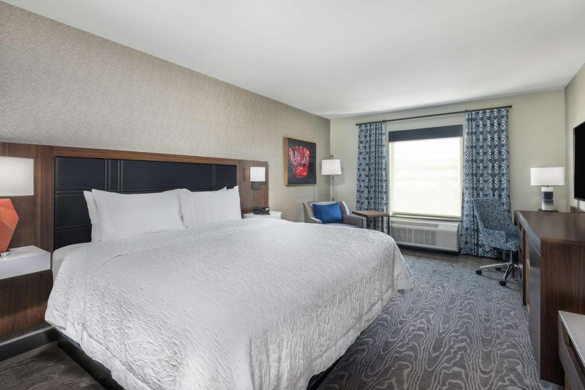 Hampton Inn & Suites Fort Wayne Downtown Esterno foto