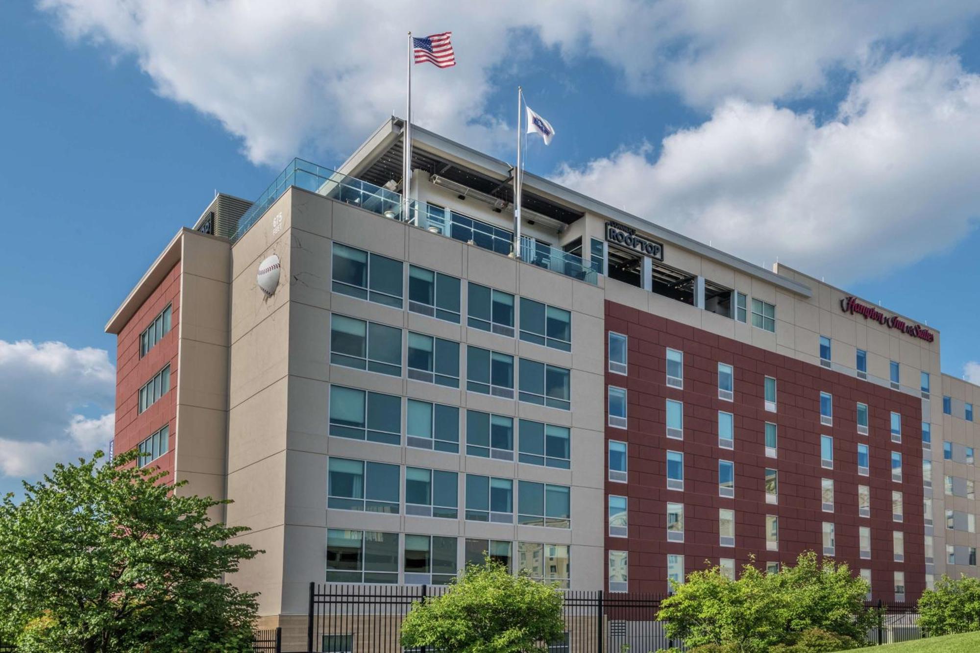 Hampton Inn & Suites Fort Wayne Downtown Esterno foto